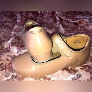 Danshuz - Girls sz13.5 Tap
